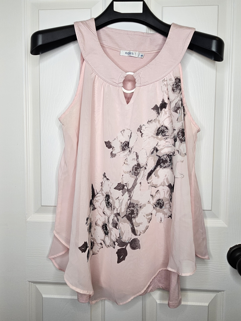 Ricki's Pink Asymetrical Sleeveless Top Ring-Neck Floral Size M Summer